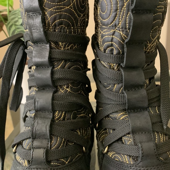 TIMBERLAND Guilted Golden Swirl Leather Lace-Up Boots - Picture 10 of 11